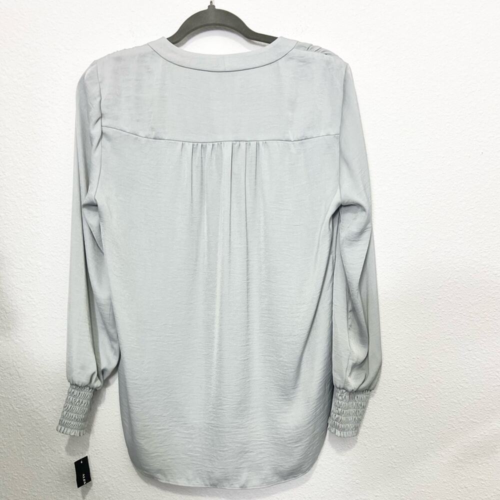 Alfani Womens Smocked V -Neck Pullover Top silver size small - Picture 5 of 7